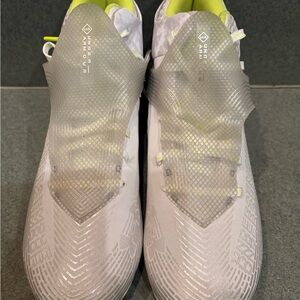 Football cleats UNDER ARMOUR